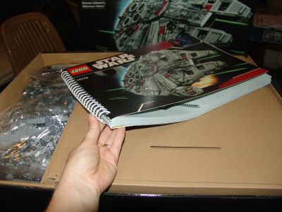 Lego Millenium Falcon 10179 - the manual