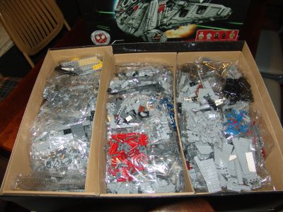 Lego Millenium Falcon 10179 - opened box with all the pieces