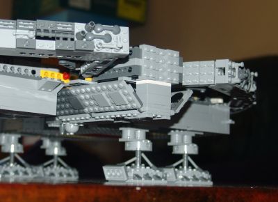 Lego Millenium Falcon 10179 - the left side