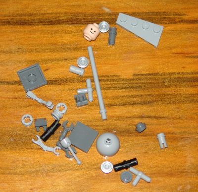 Lego Millenium Falcon 10179 - leftover pieces